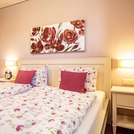 Trostelhof 4 *